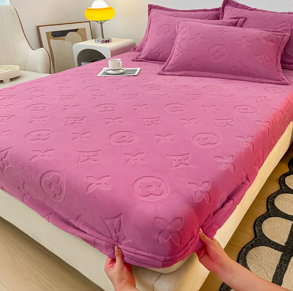 Luxe Velvet Bed Set (Pillowcases Included)