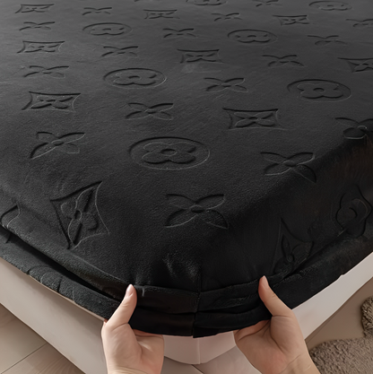 Luxe Velvet Bed Set (Pillowcases Included)